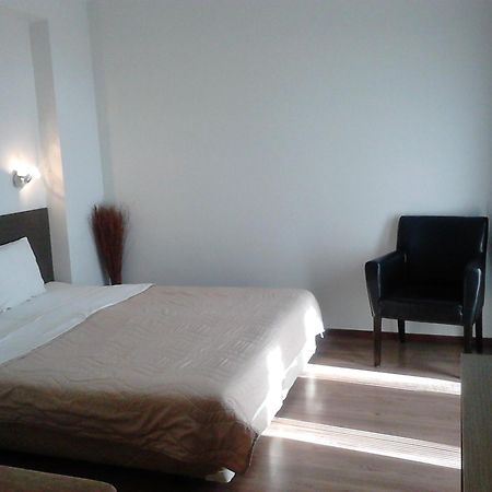 Prenociste Konstantin 2008 Hotel Ni Værelse billede