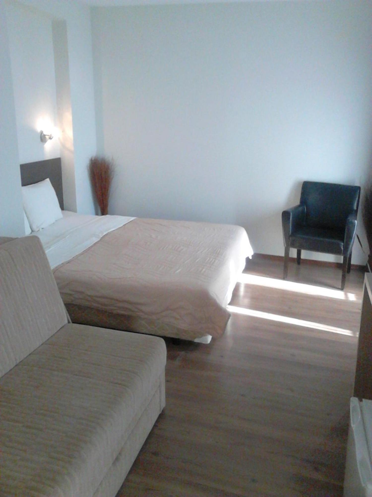 Prenociste Konstantin 2008 Hotel Ni Værelse billede